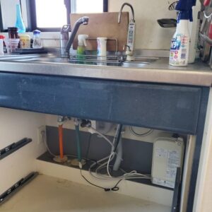 使わなくなった浄水器の撤去工事　キッチン状況確認
